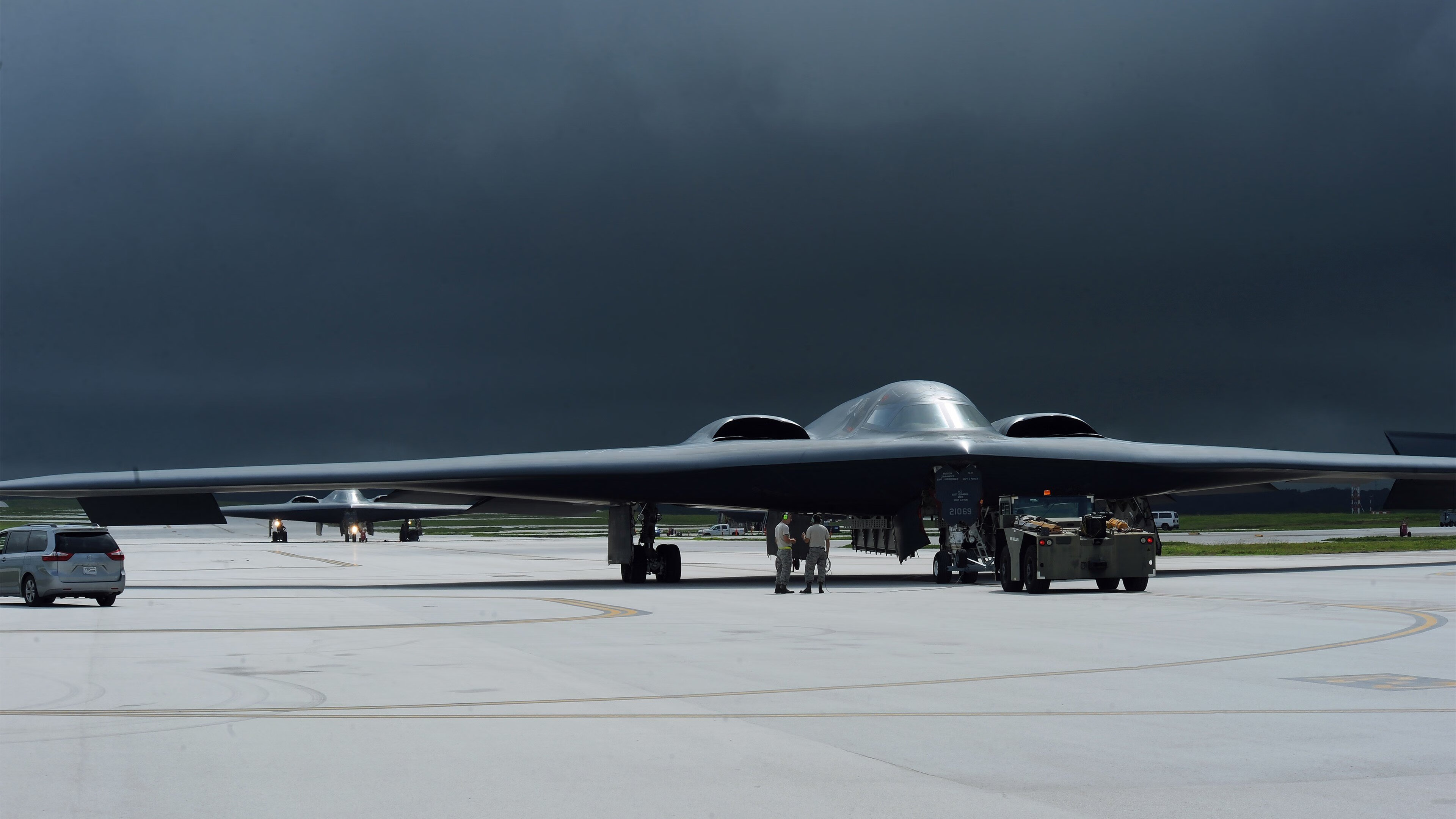 开云真人娱乐官网-巨星再聚首：多位传奇在季后赛中上演“怀旧盛宴”，精选传奇巨星包名单  第1张